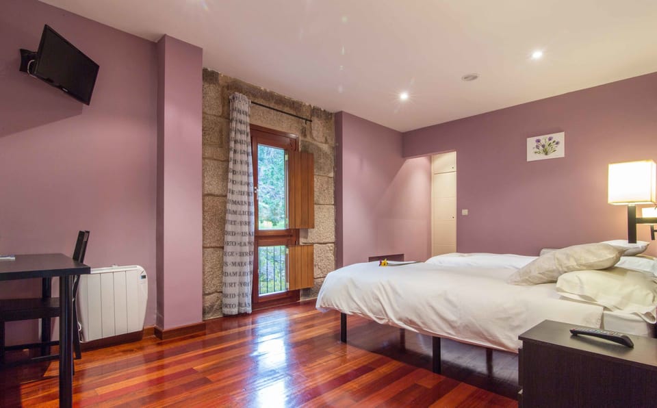 Superior Double Room | Minibar, free cribs/infant beds, rollaway beds, free WiFi