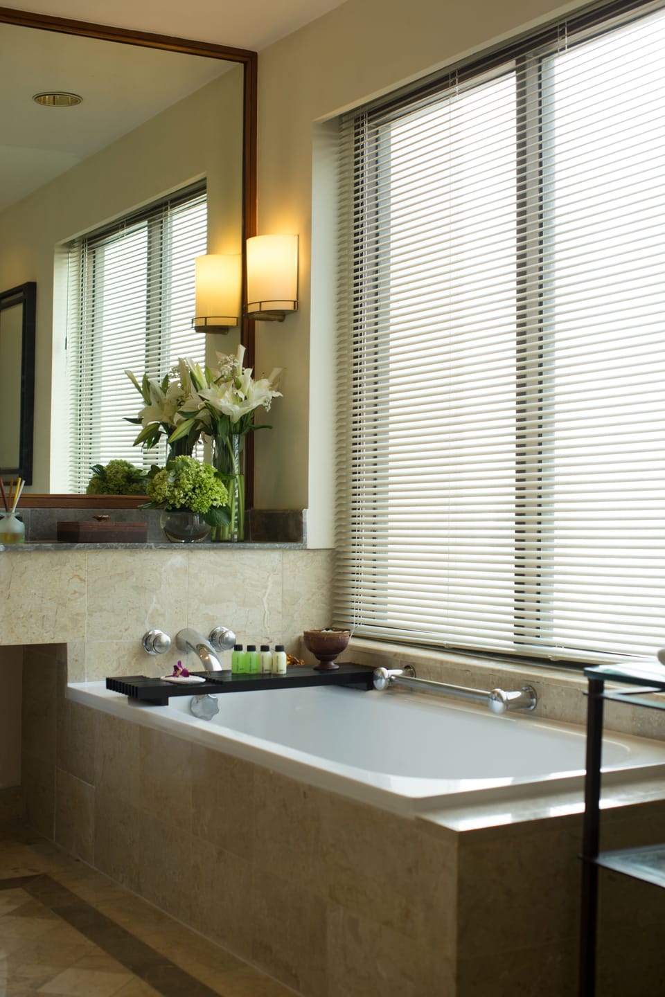 Separate tub and shower, free toiletries, hair dryer, slippers