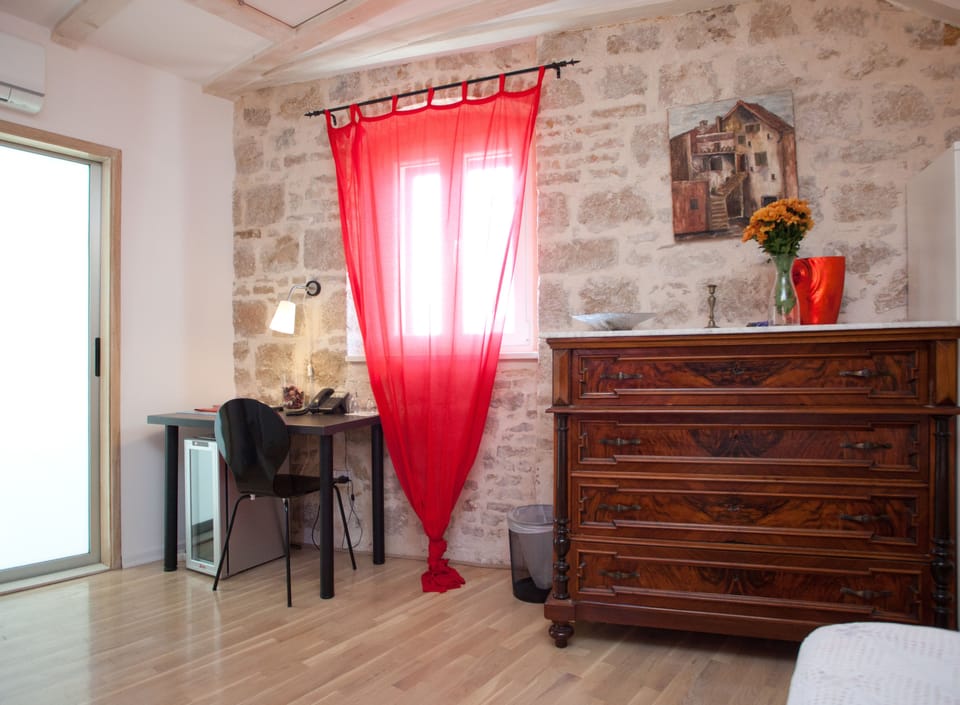 Superior Double or Twin Room (Cherry ) | Room amenity