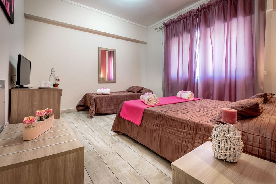 Triple Room | Desk, soundproofing, iron/ironing board, rollaway beds