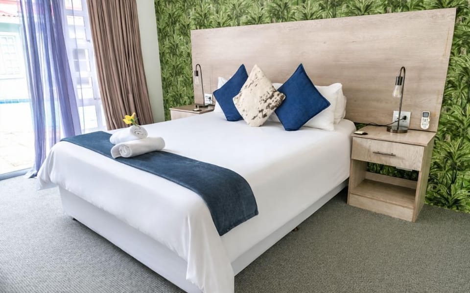 Double Rooms  | Minibar, bed sheets