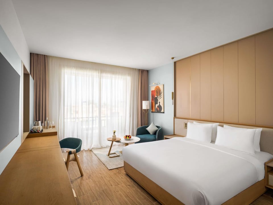Minibar, in-room safe, desk, blackout drapes