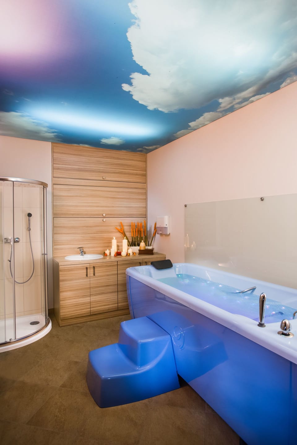 Couples treatment rooms, body treatments, hydrotherapy