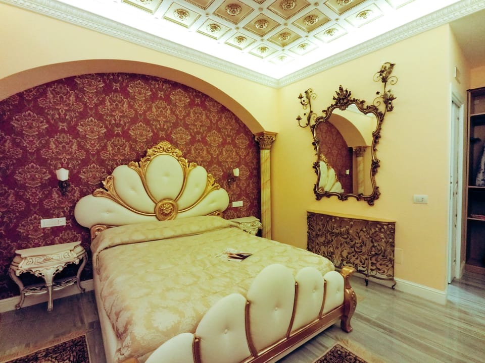 Presidential Room, 1 Bedroom | Frette Italian sheets, premium bedding, down comforters