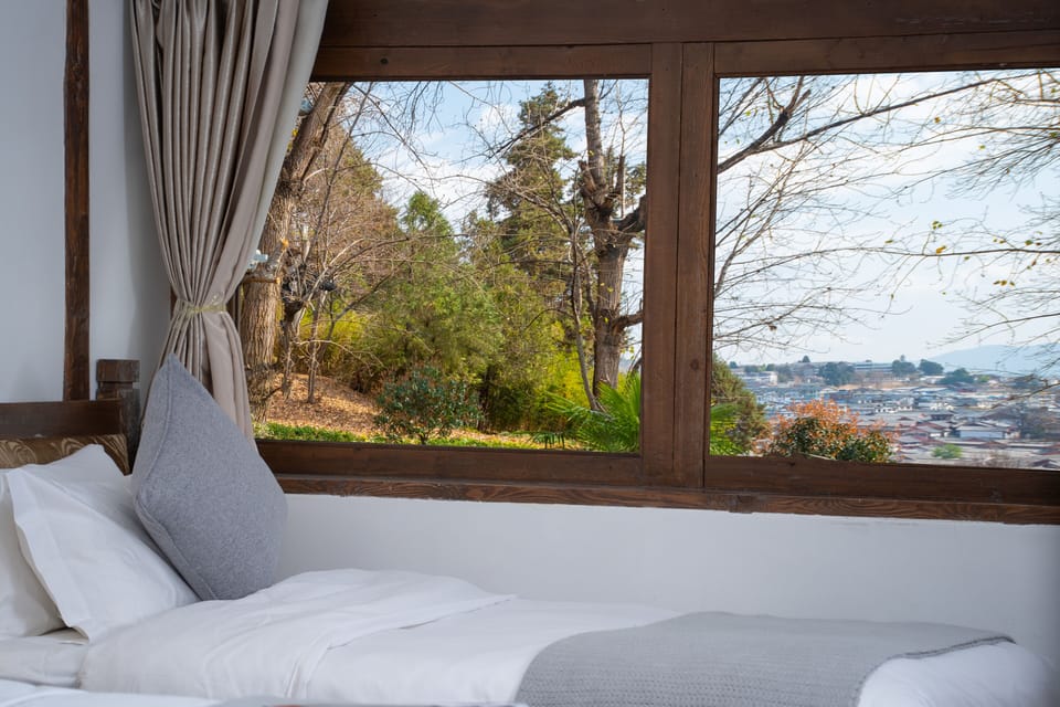 Standard Twin Room | Premium bedding, minibar, in-room safe, desk