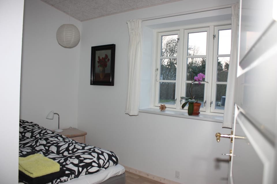 Desk, cribs/infant beds, rollaway beds, free WiFi