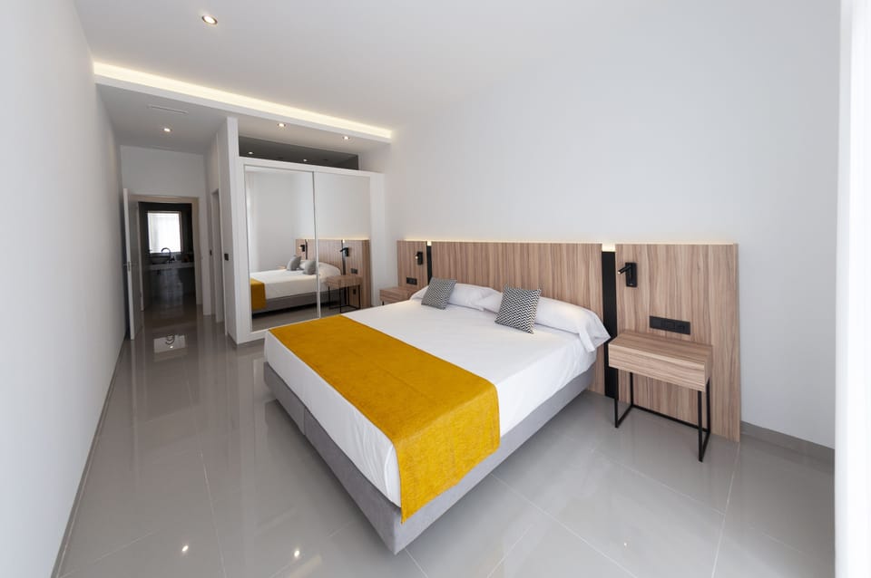 Luxury Apartment, 2 Bedrooms | 2 bedrooms, soundproofing, iron/ironing board, cribs/infant beds