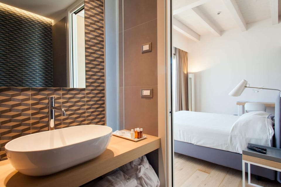 Minibar, in-room safe, desk, blackout drapes