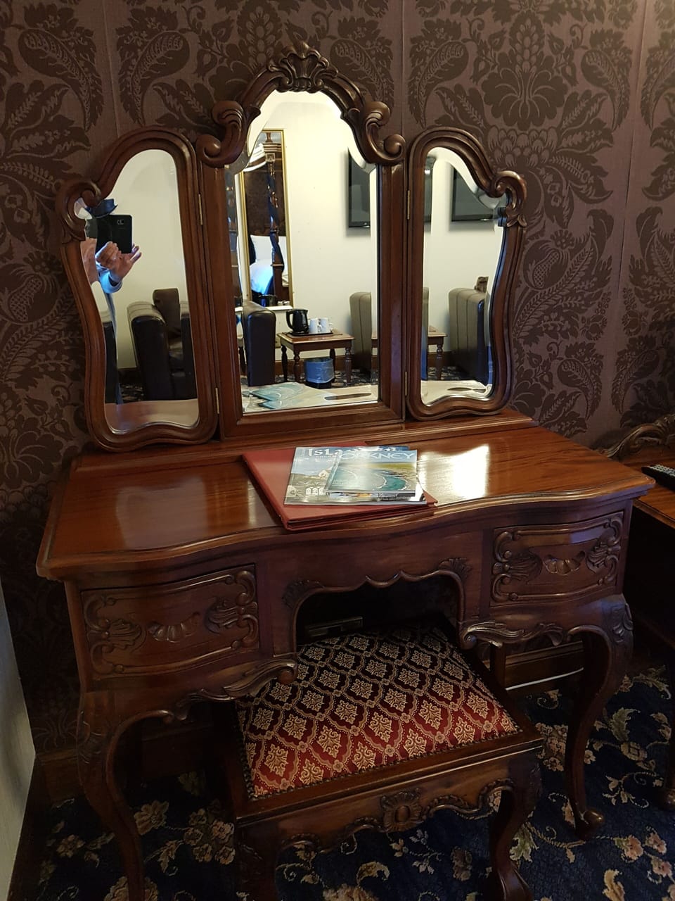 Deluxe Double Room | Desk, iron/ironing board, free WiFi, bed sheets