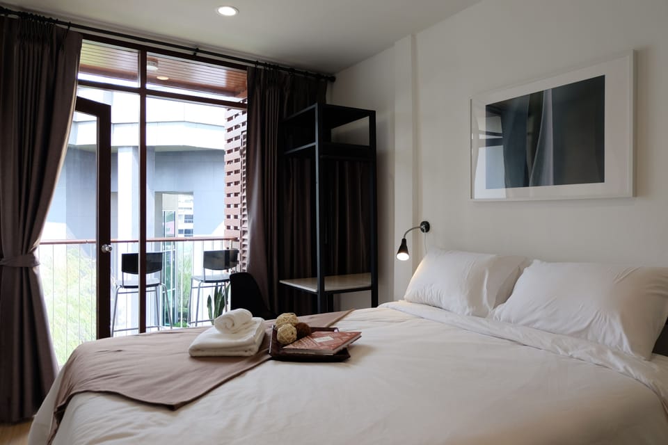 Superior with Balcony and En Suite (with breakfast) | Premium bedding, desk, blackout drapes, free WiFi