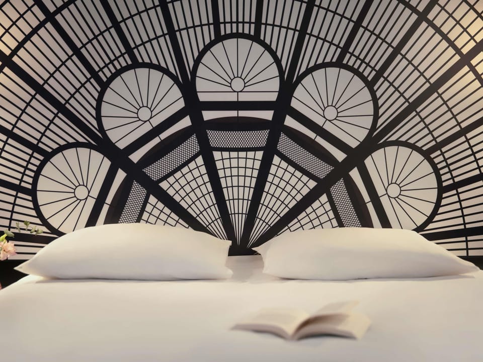 Privilege, Room, 1 Double Bed | In-room safe, desk, soundproofing, iron/ironing board