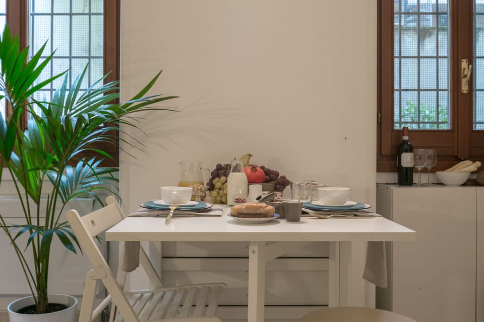 Apartment, 1 Bedroom | In-room dining