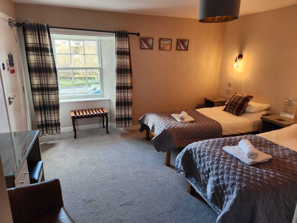Desk, iron/ironing board (on request), WiFi (free), bed sheets