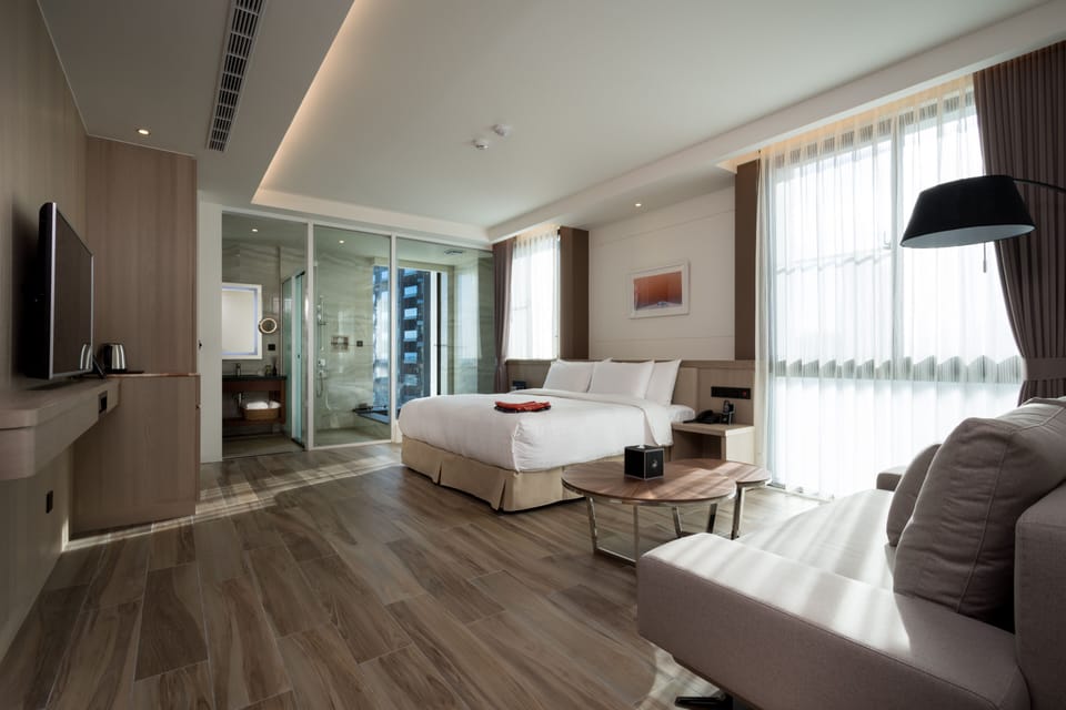 Deluxe Double Room | Premium bedding, desk, blackout drapes, free WiFi