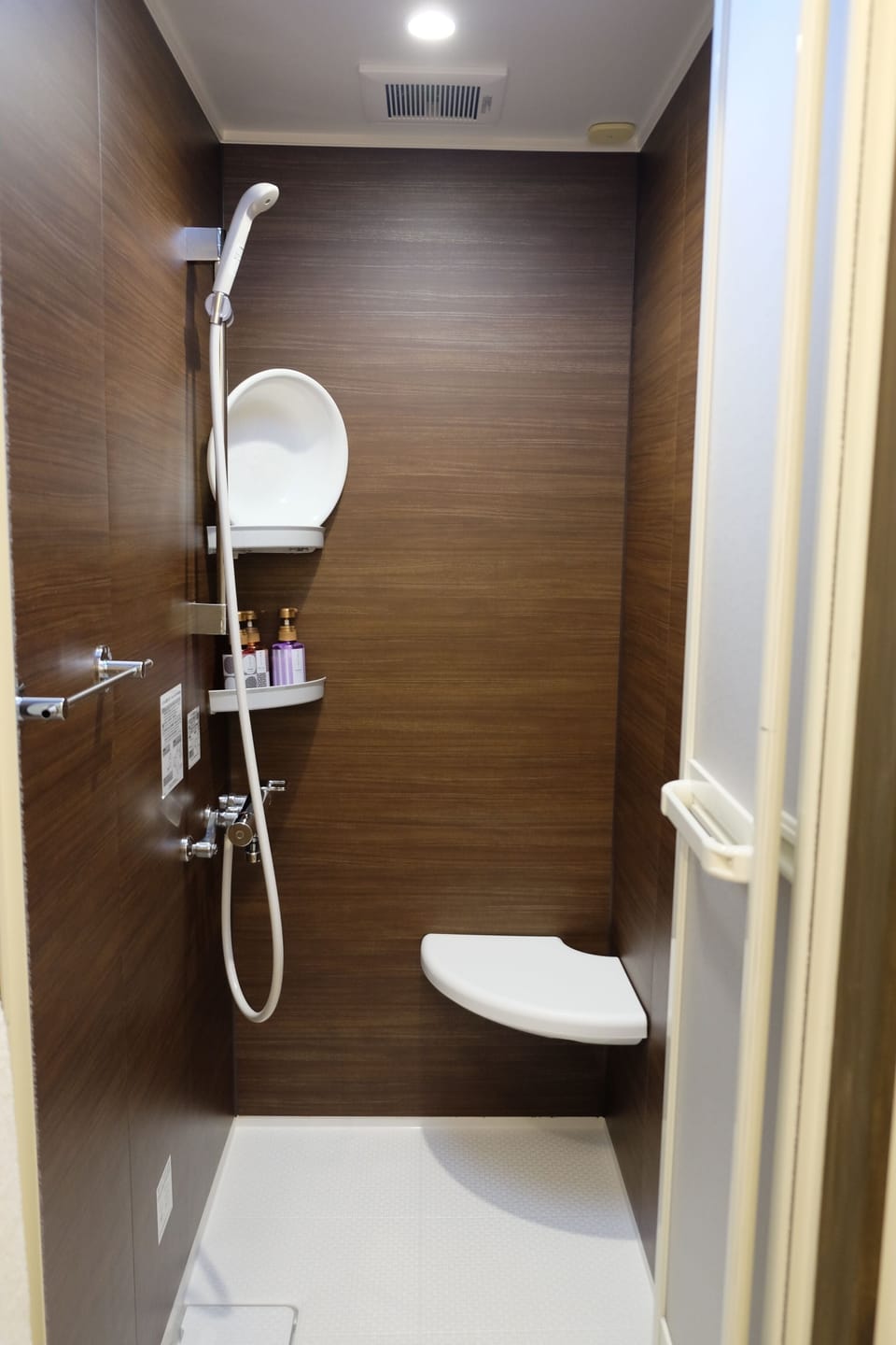 [Aoi] Traditional Kura Treasure House, Japanese Style Twin Room (1F&2F), Non-smoking | Bathroom | Free toiletries, hair dryer, slippers, towels