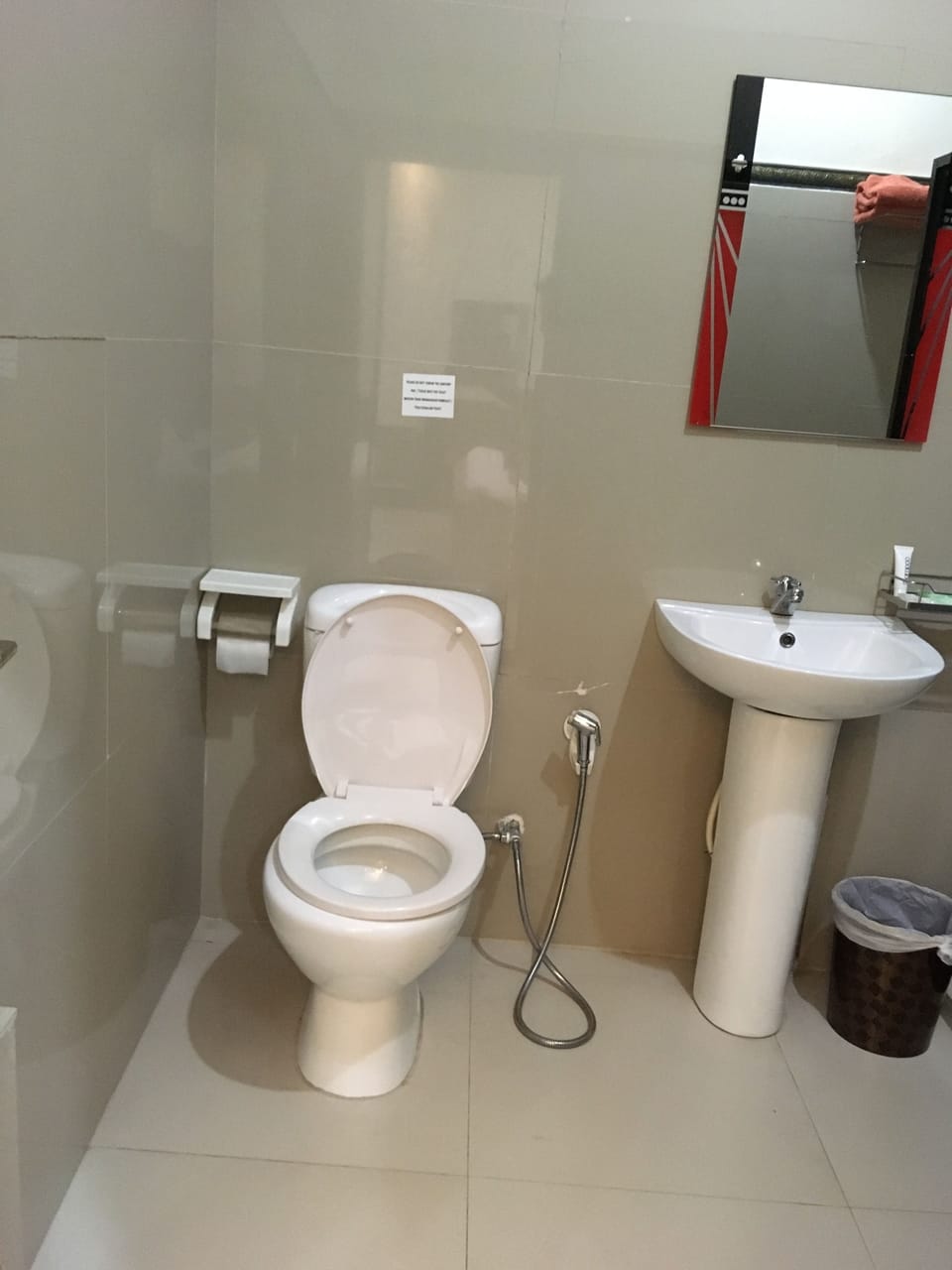 Shower, free toiletries, slippers, bidet