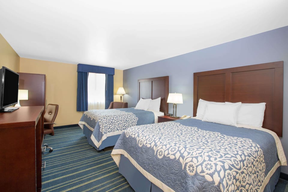 Desk, iron/ironing board, rollaway beds, free WiFi