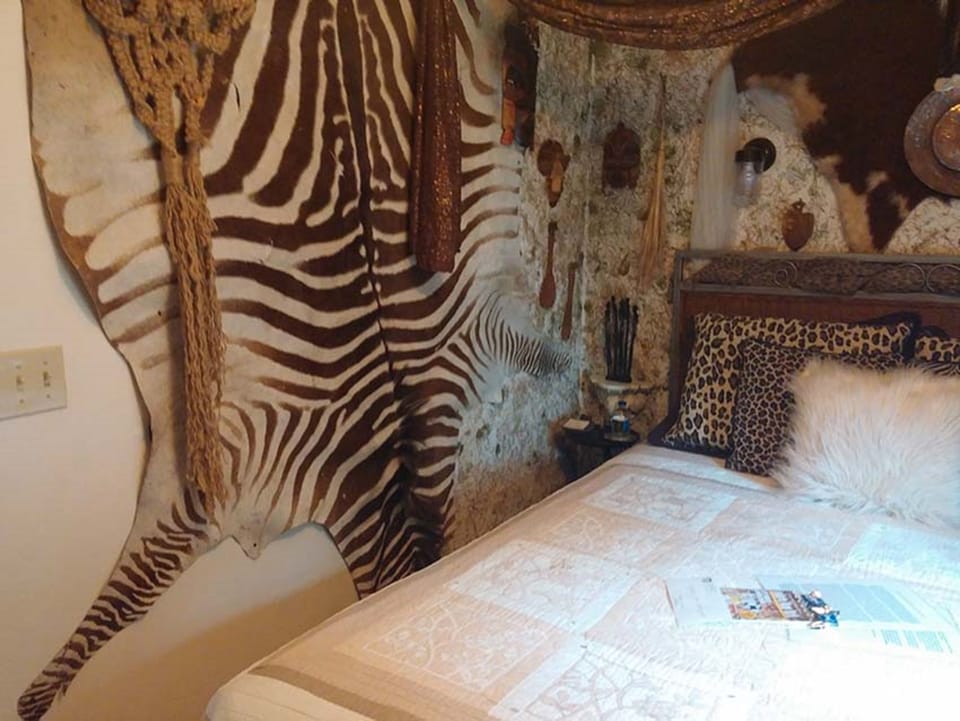 Double Room, Private Bathroom (Africa) | Iron/ironing board, free WiFi