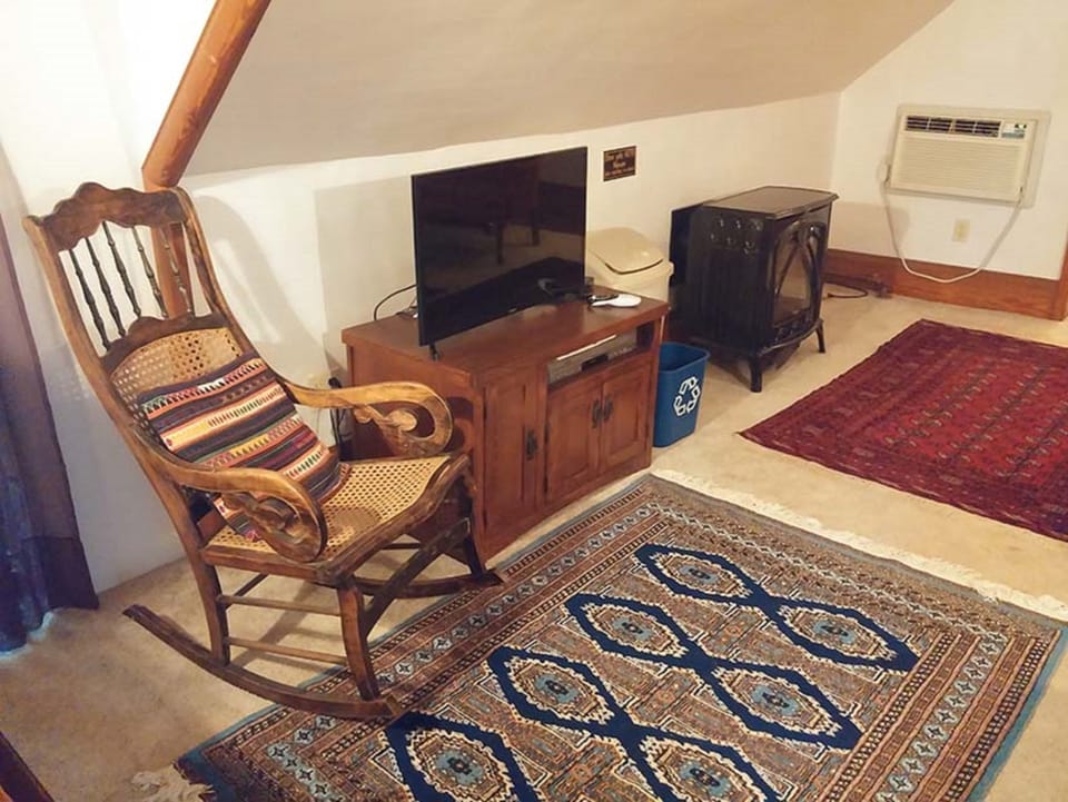 Double Room, Private Bathroom (Mexico) | Iron/ironing board, free WiFi