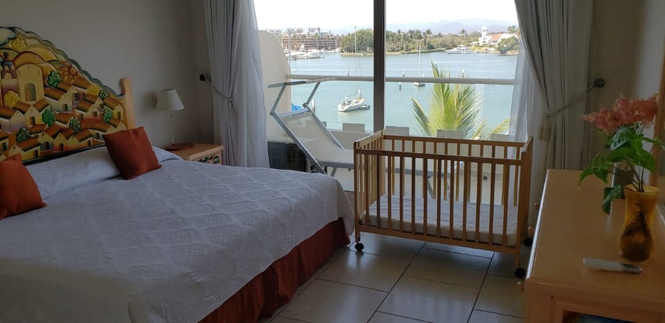 Premium bedding, down comforters, pillowtop beds, minibar