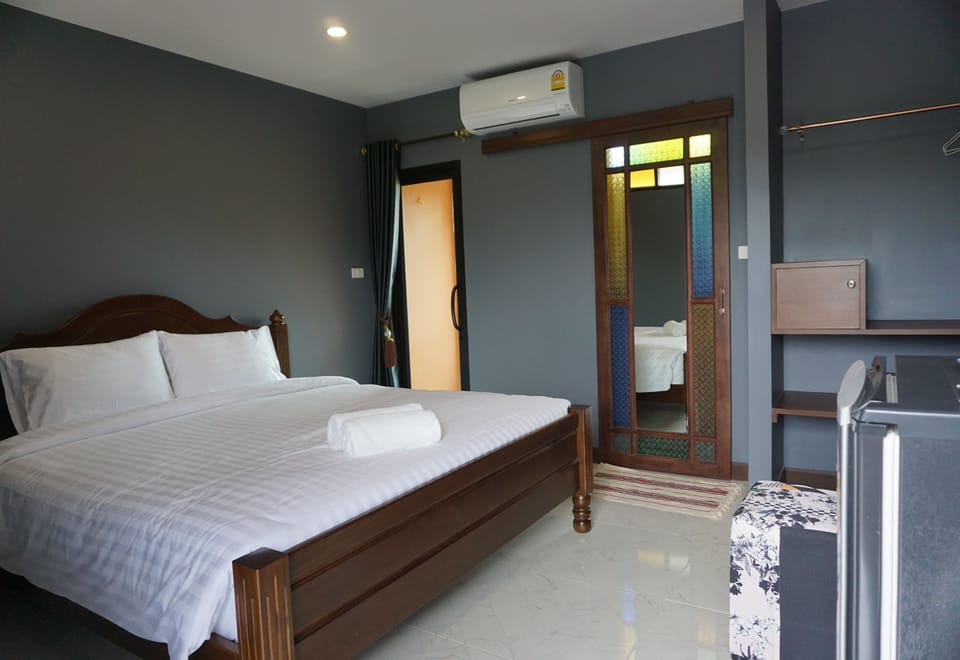 Superior Room | Blackout drapes, free WiFi