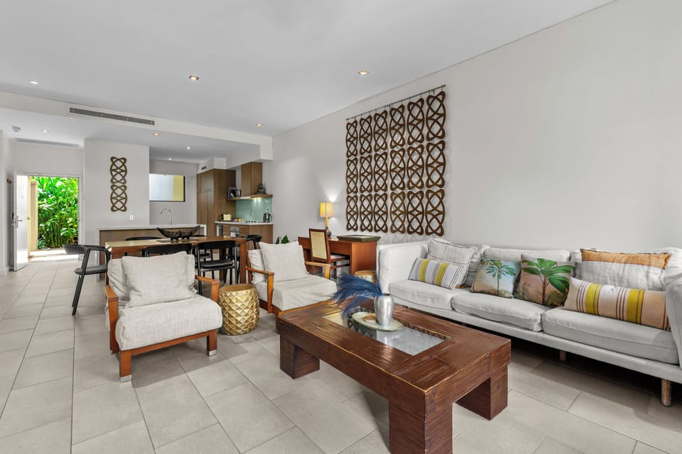 2 Bedroom Resort Apartment with Courtyard | 2 bedrooms, premium bedding, soundproofing, iron/ironing board