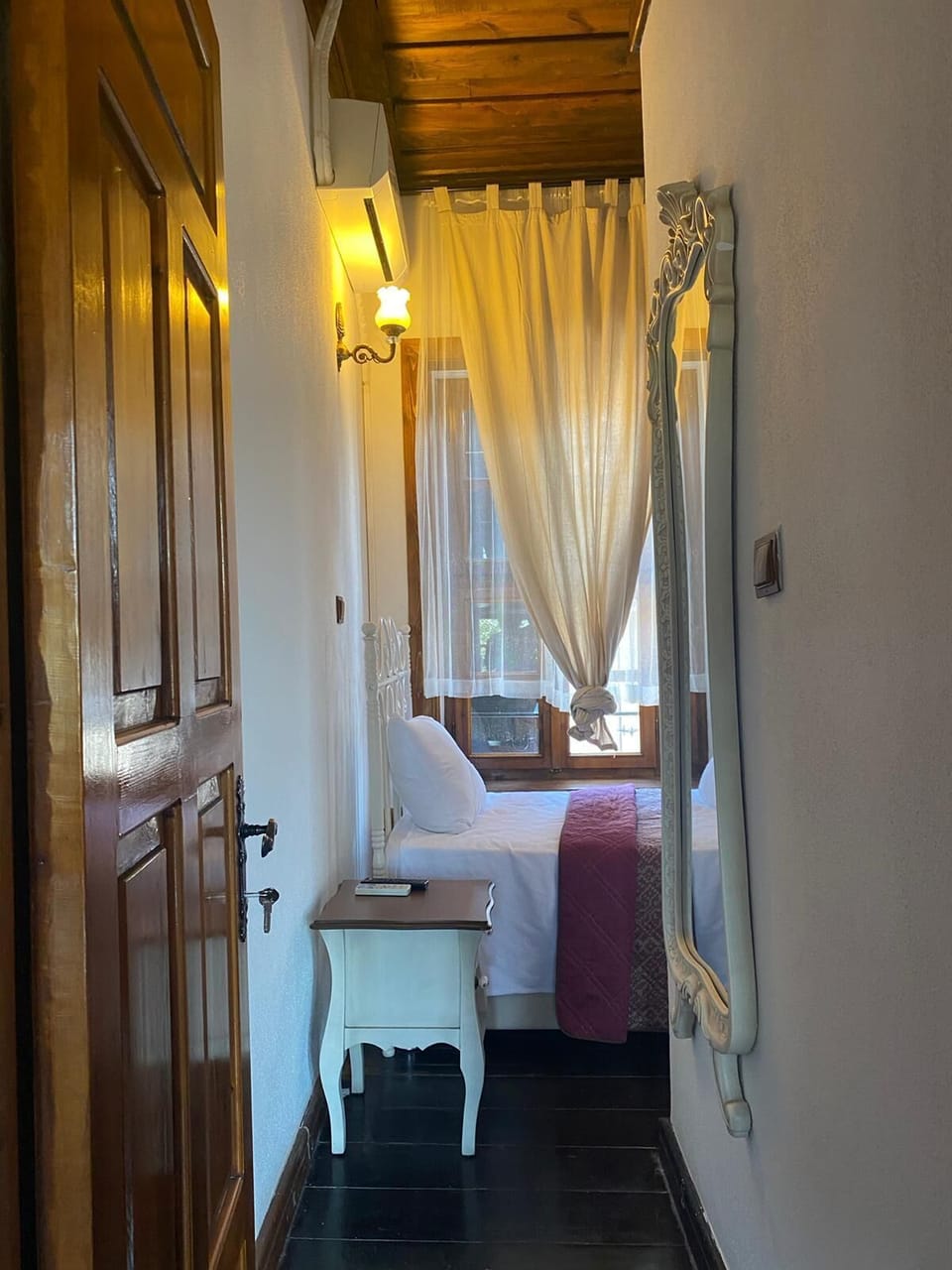 Standard Single Room | Premium bedding, minibar, in-room safe, individually decorated