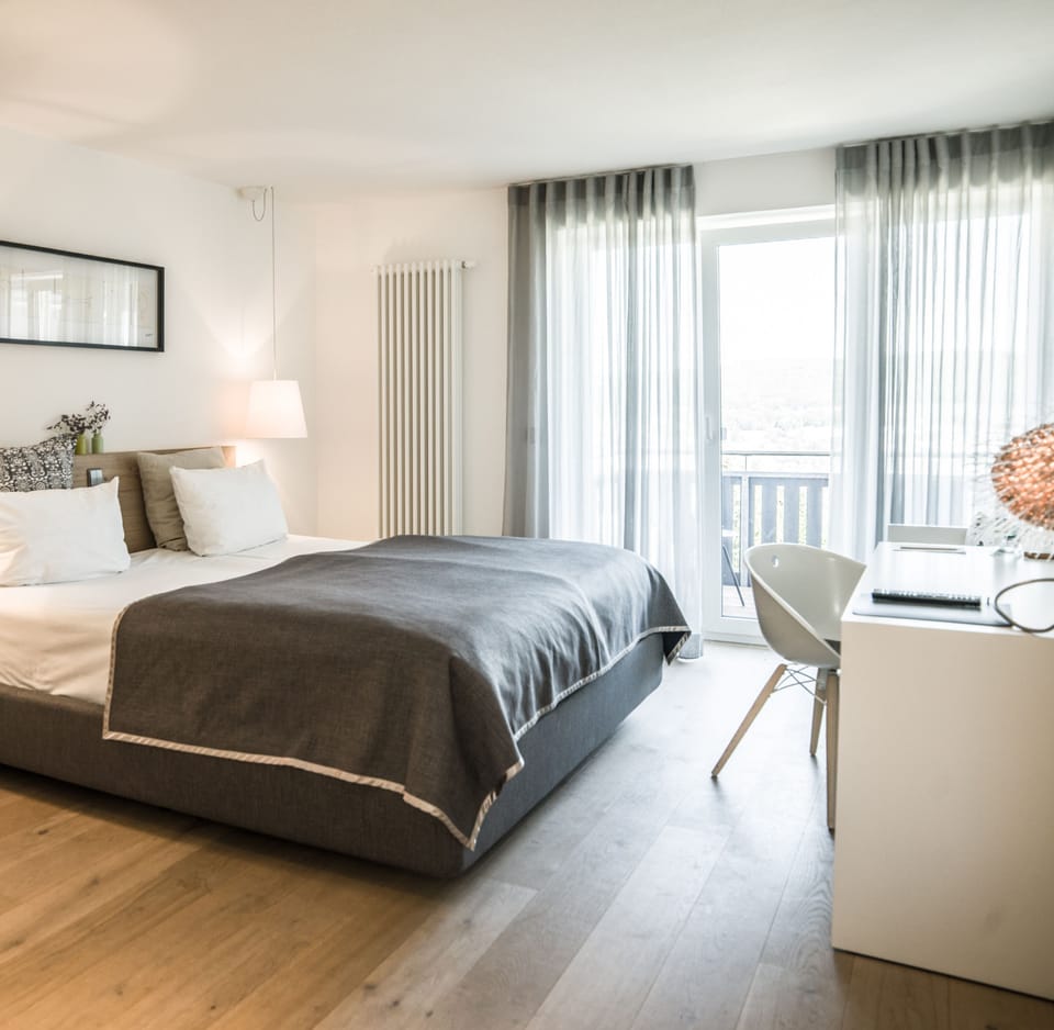 Double Room, Balcony | Premium bedding, minibar, in-room safe, desk
