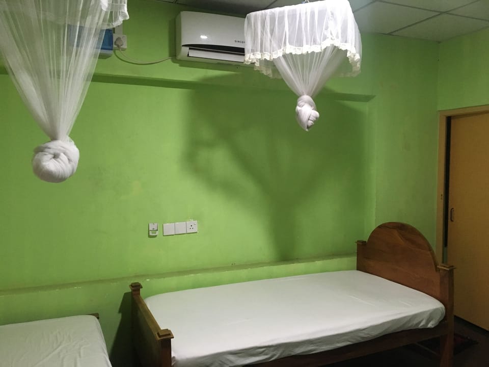 Deluxe Room, 1 Bedroom, Non Smoking, Garden View | Room amenity