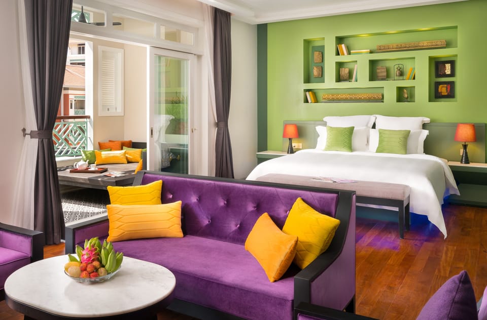 Premium bedding, pillowtop beds, minibar, in-room safe