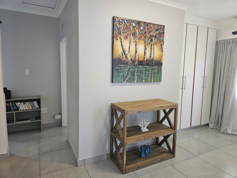 Standard Townhome, 2 Bedrooms | Living area | 32-inch flat-screen TV with satellite channels, TV