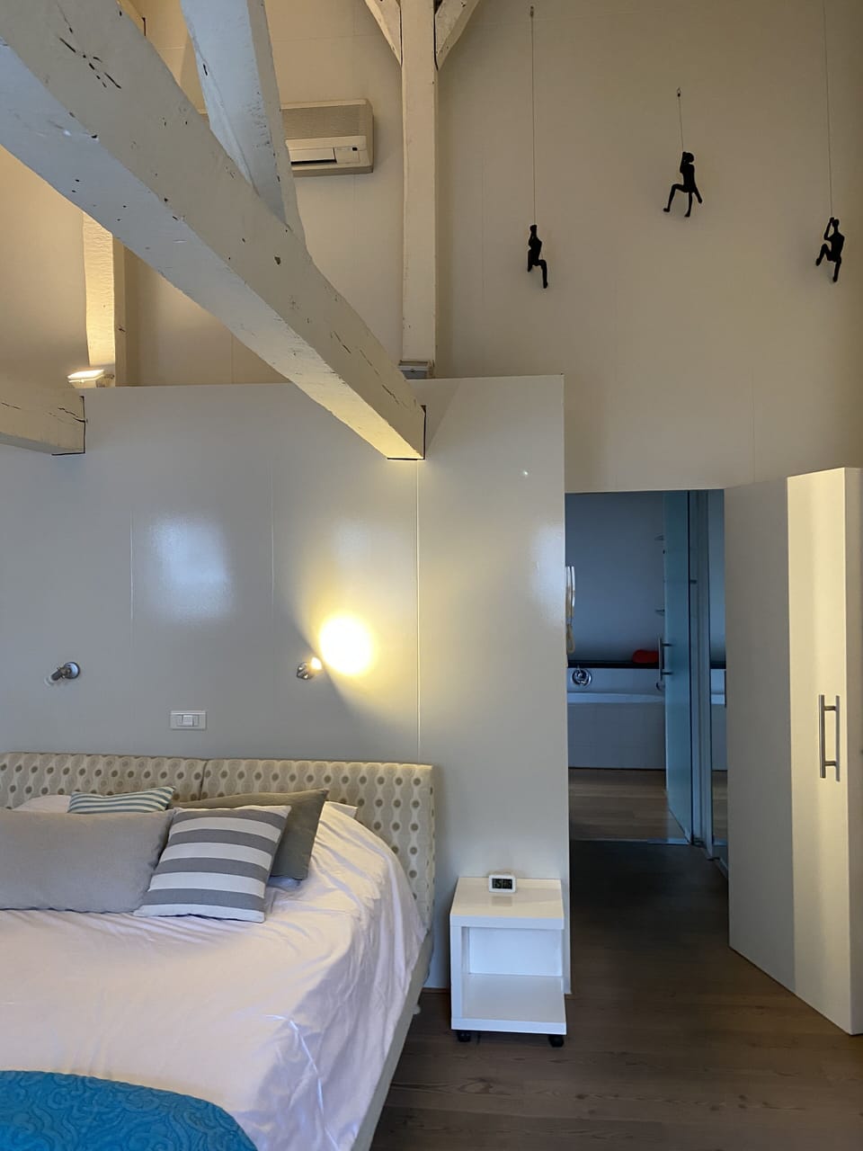 Deluxe Double Room | Free WiFi, bed sheets