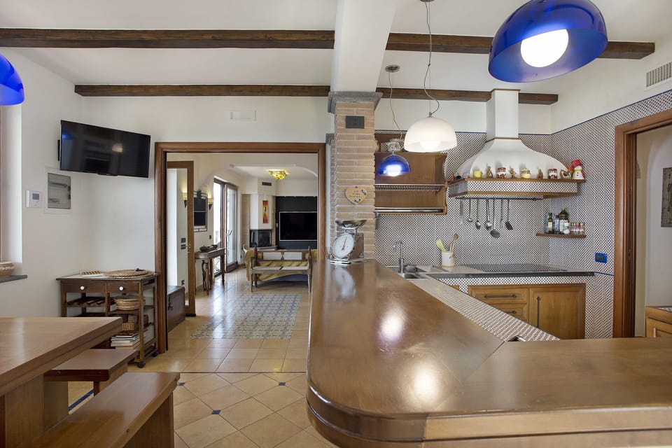 Villa, 3 Bedrooms | Private kitchen | Full-size fridge, microwave, oven, stovetop