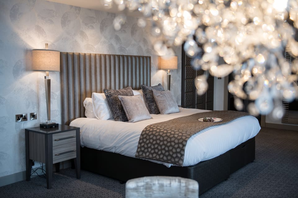 Penthouse | In-room safe, free WiFi, bed sheets