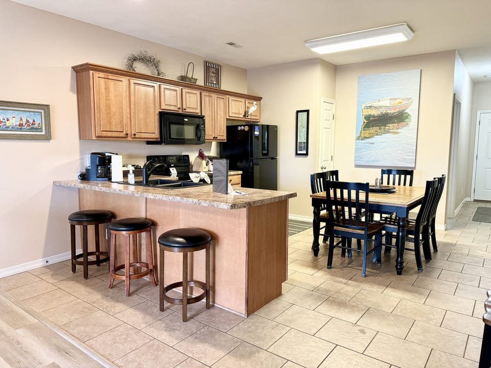 Condo, 3 Bedrooms | Private kitchen | Fridge, microwave, dishwasher, coffee/tea maker