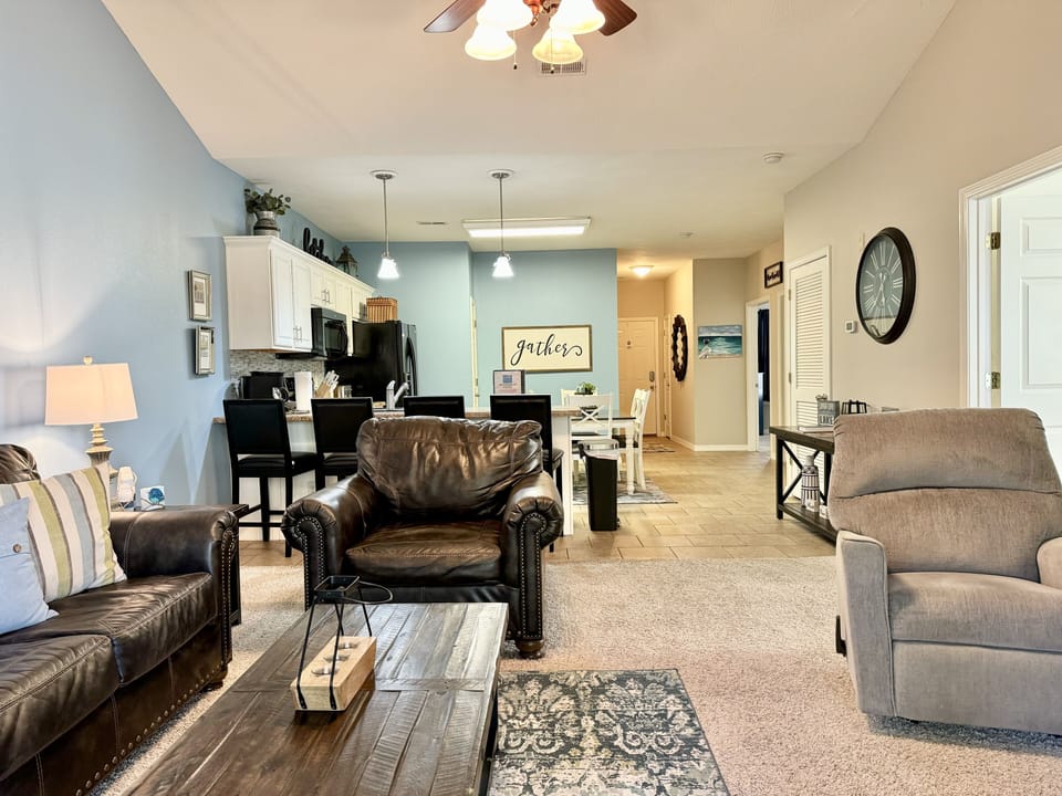 Condo, 3 Bedrooms | Living area | Smart TV