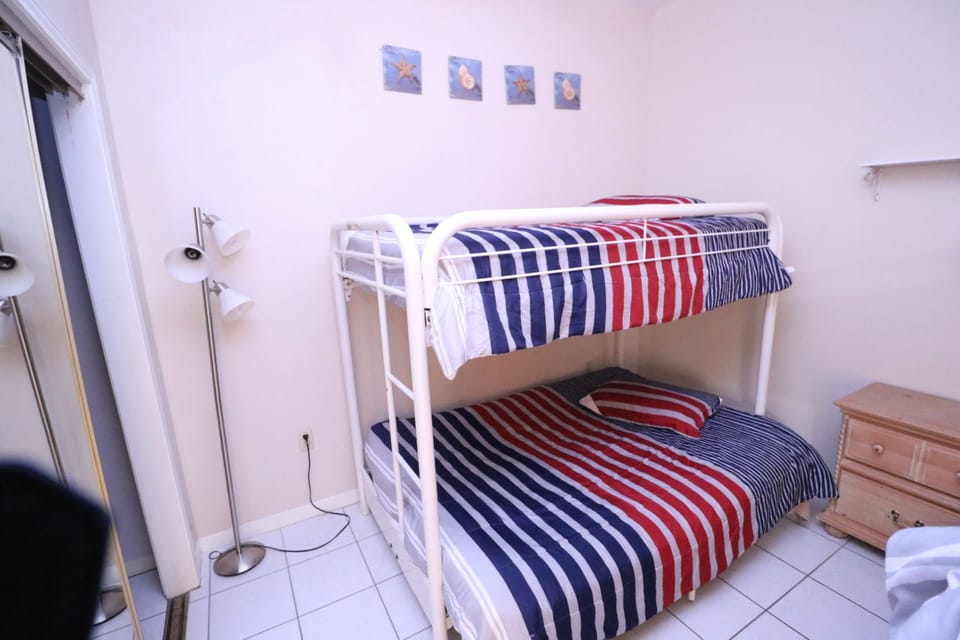 Premium Condo, Multiple Beds, Kitchen, Pool View | Children's theme room