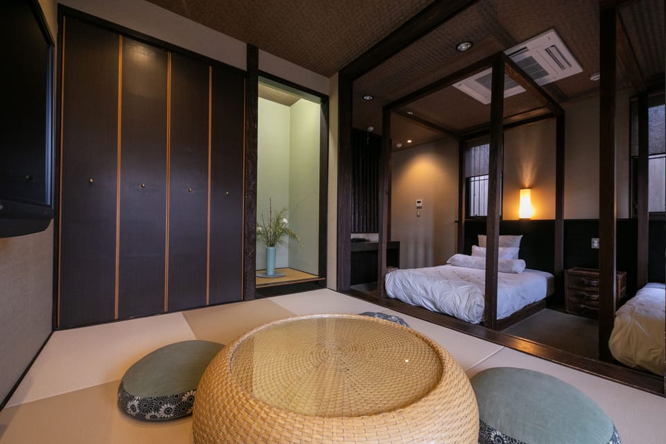 Japanese Western Style Twin Room with Open-air Bath, Annex Building (Hidari), Non Smoking | Desk, WiFi (free), individually decorated, individually furnished