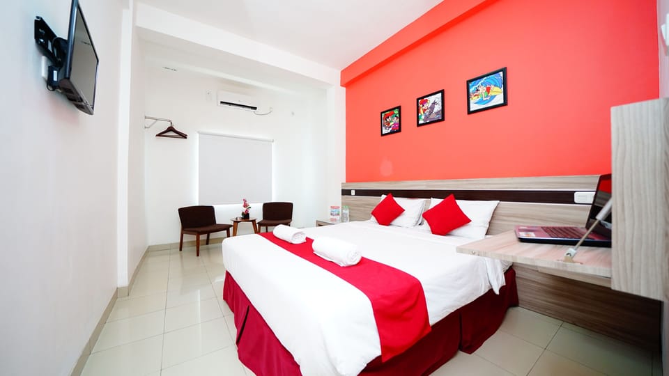 Deluxe Room | Desk, WiFi (free)