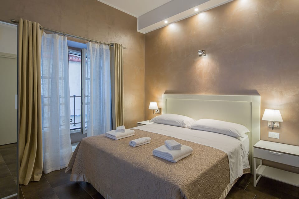 Comfort Double Room | Free minibar, in-room safe, desk, blackout drapes