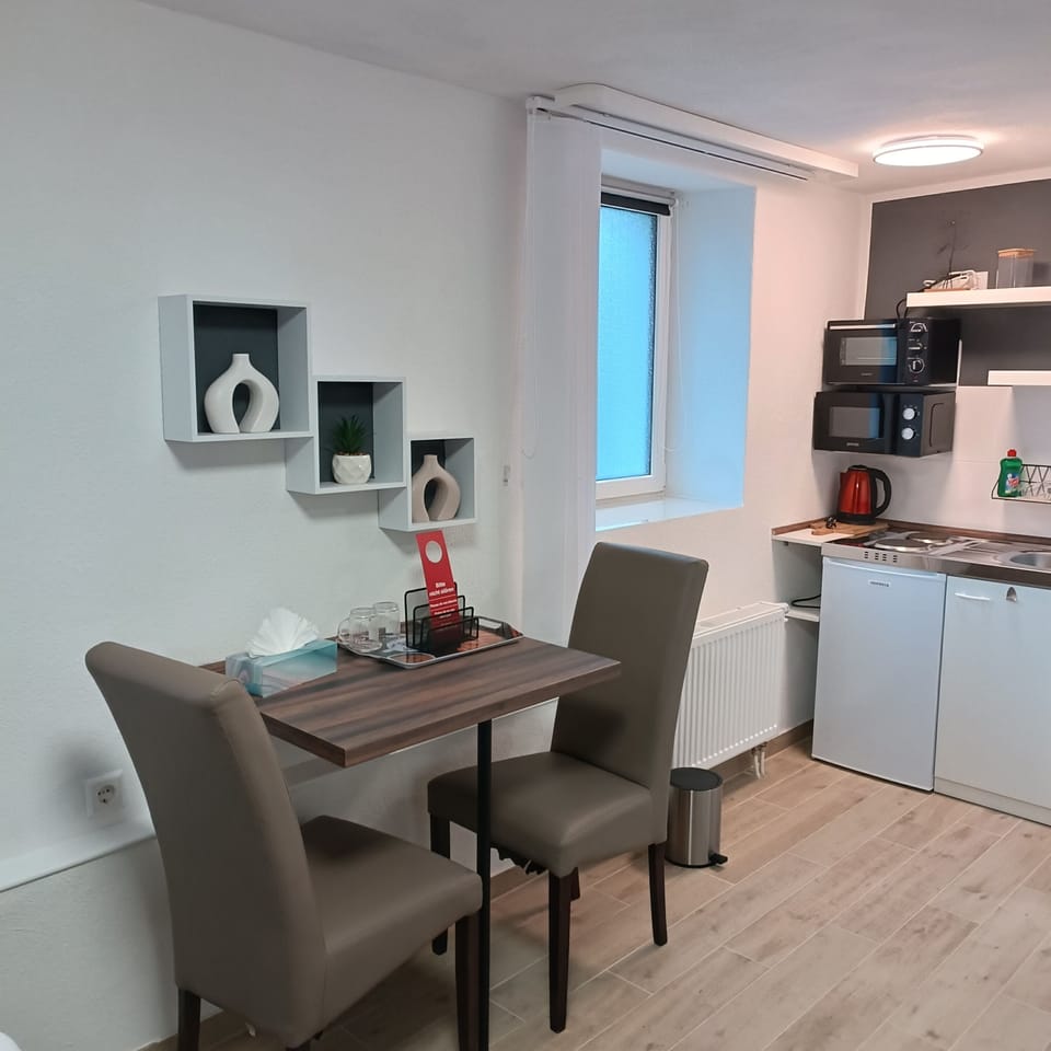 Exclusive Apartment, 1 Bedroom | In-room dining