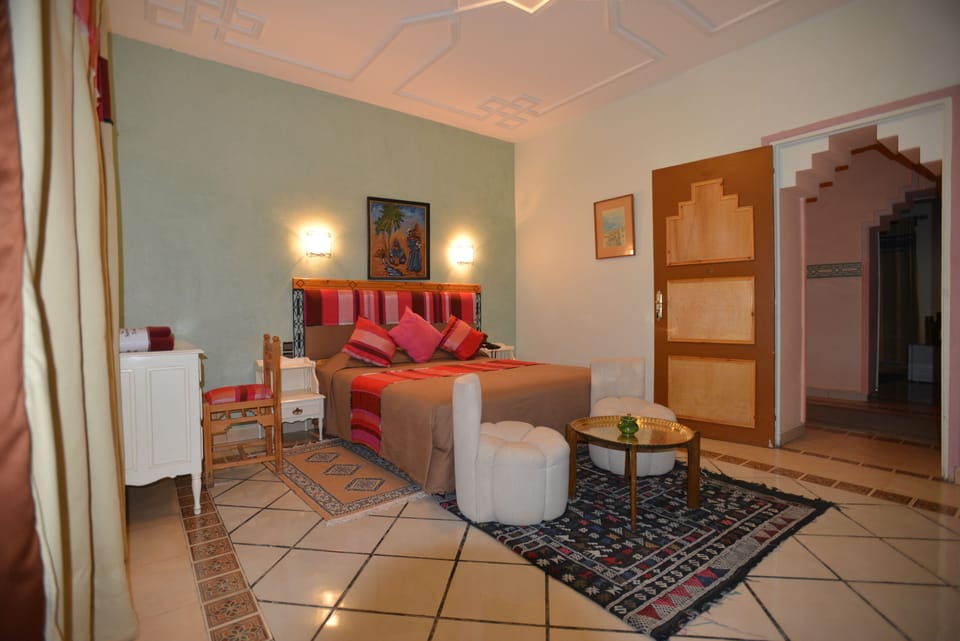 Junior Suite | 1 bedroom, premium bedding, minibar, blackout drapes