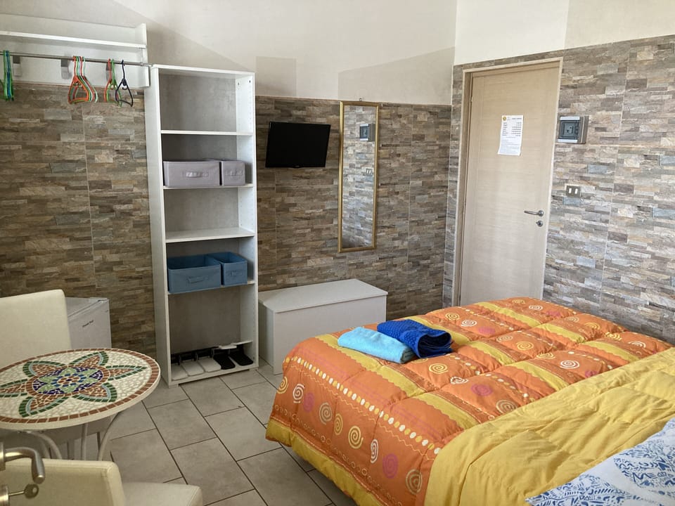 Comfort Double Room | Premium bedding, iron/ironing board (on request), WiFi (free)