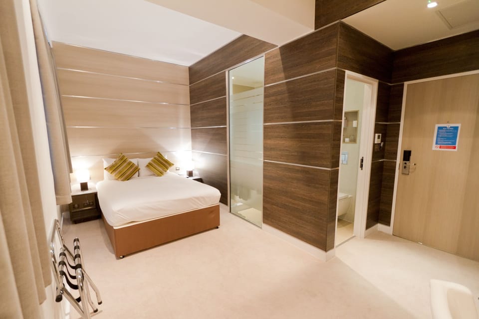 Superior Room | In-room safe, desk, blackout drapes, soundproofing