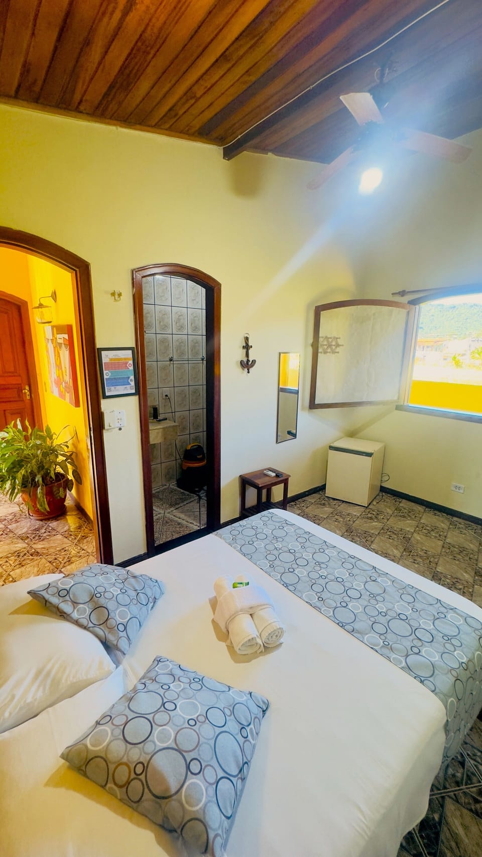 Quarto duplo | Minibar, WiFi, bed sheets