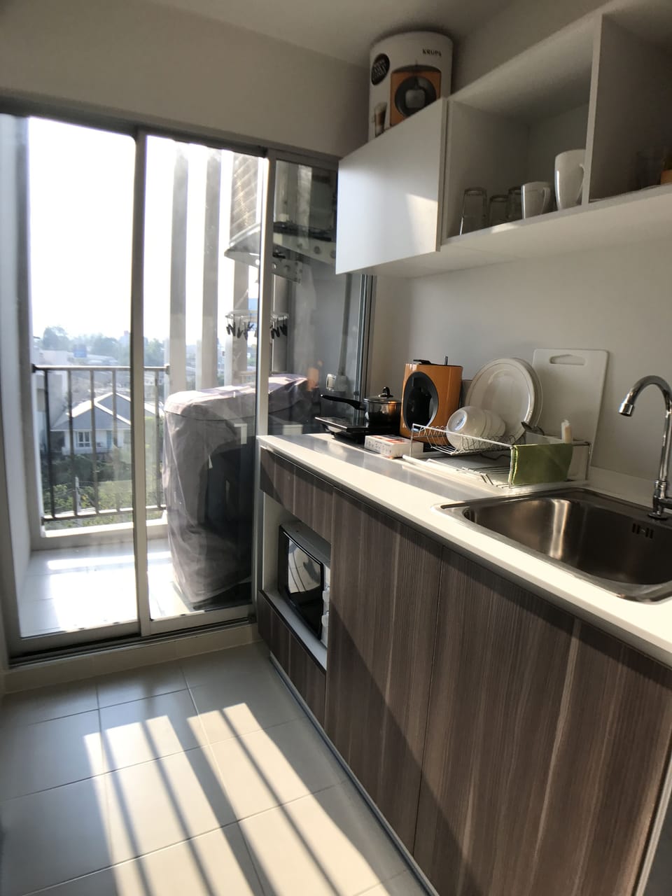 1-Bedroom Condo | Private kitchen | Fridge, microwave, stovetop, coffee/tea maker