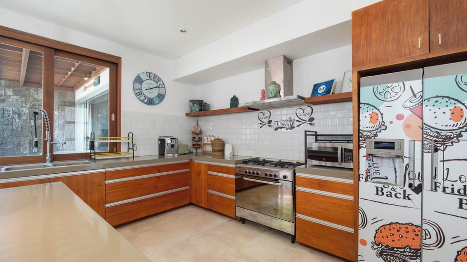 Family Villa | Private kitchen | Fridge, microwave, oven, stovetop