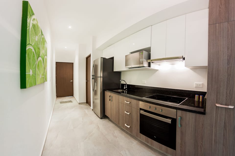 Exclusive House, 1 Bedroom, Non Smoking | Private kitchen | Fridge, microwave, oven, stovetop