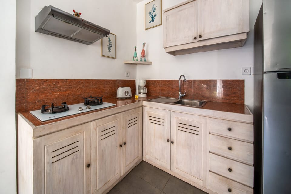 Family Villa | Private kitchen | Fridge, stovetop, dishwasher, coffee/tea maker