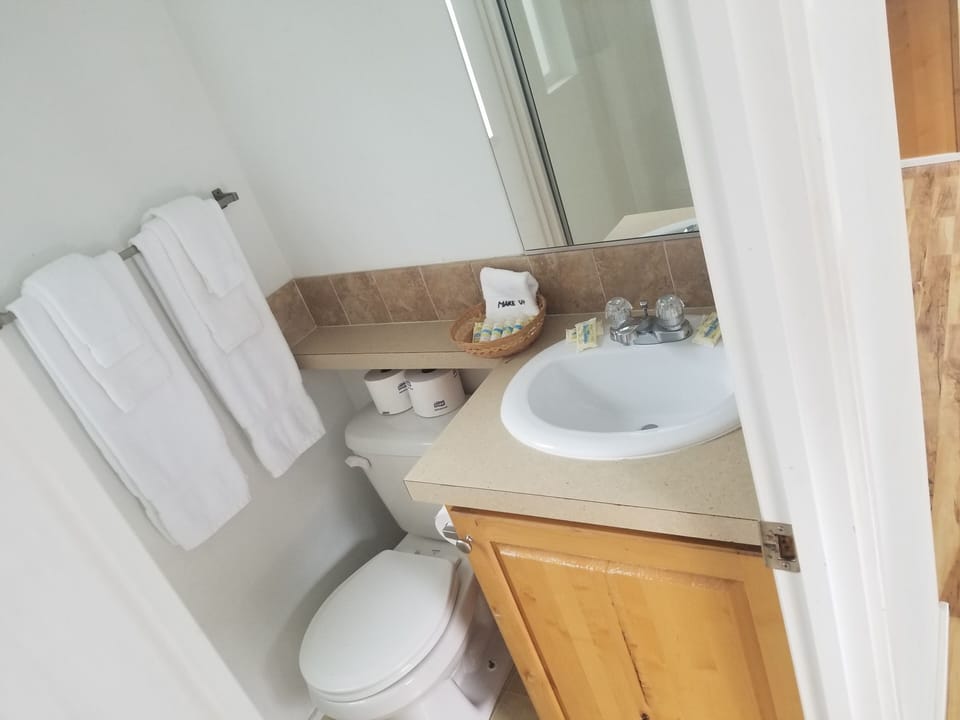 Paradise Cove RV Resort & Marina Campground/ 
RV Resort in Wheeler